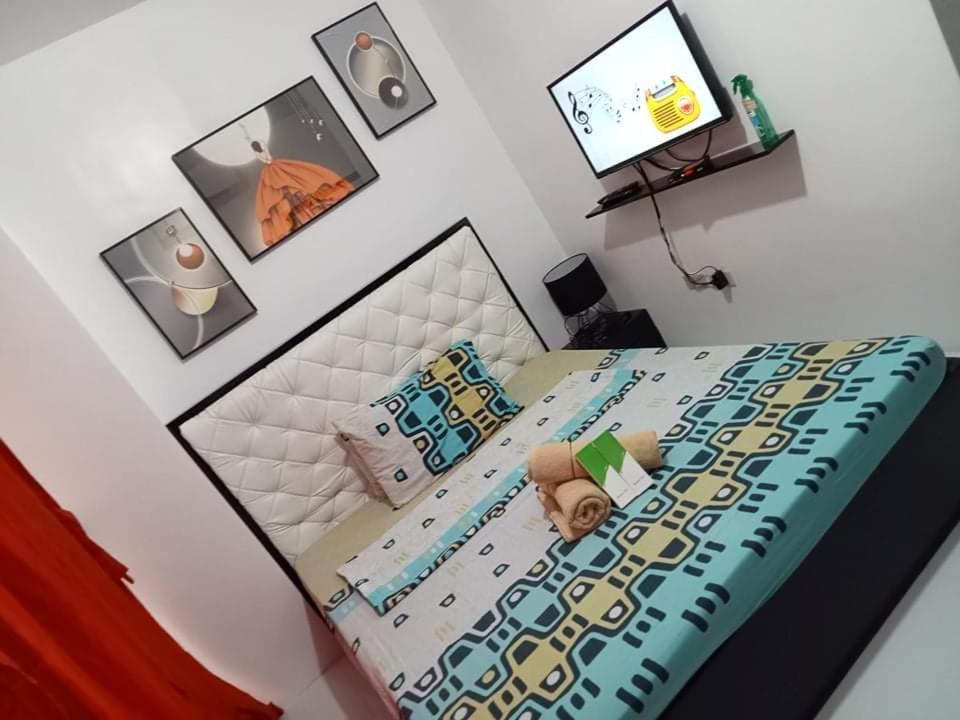 N&J Lopez Lodging House Pasay Bagian luar foto
