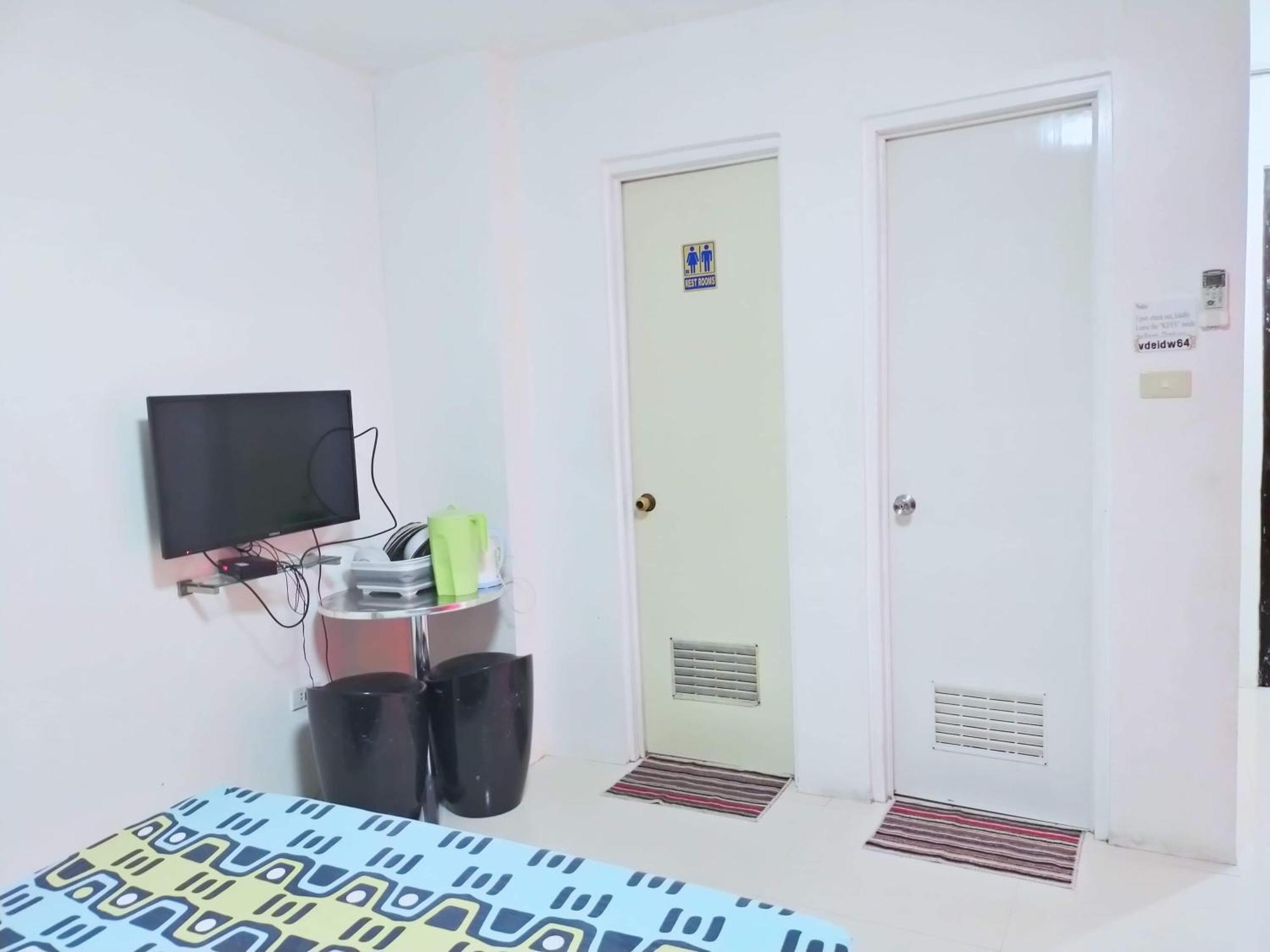 N&J Lopez Lodging House Pasay Bagian luar foto