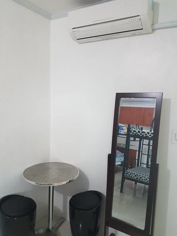 N&J Lopez Lodging House Pasay Bagian luar foto