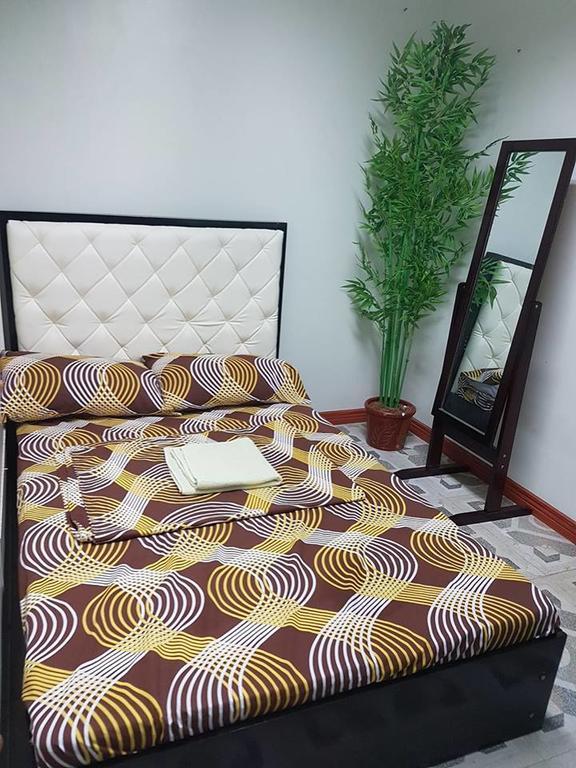 N&J Lopez Lodging House Pasay Bagian luar foto