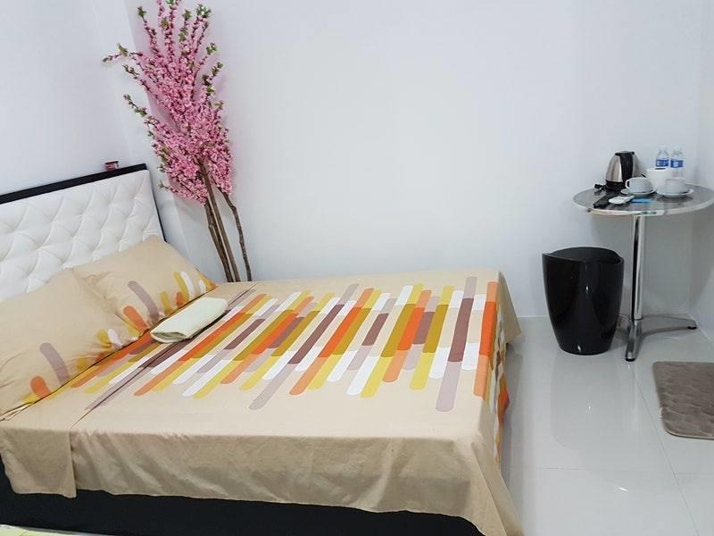 N&J Lopez Lodging House Pasay Bagian luar foto